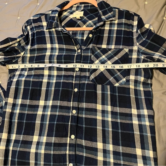 id : 23 Women’s Blue Plaid Flannel Button Up Cover Up Cardigan Size Medium - Picture 10 of 11